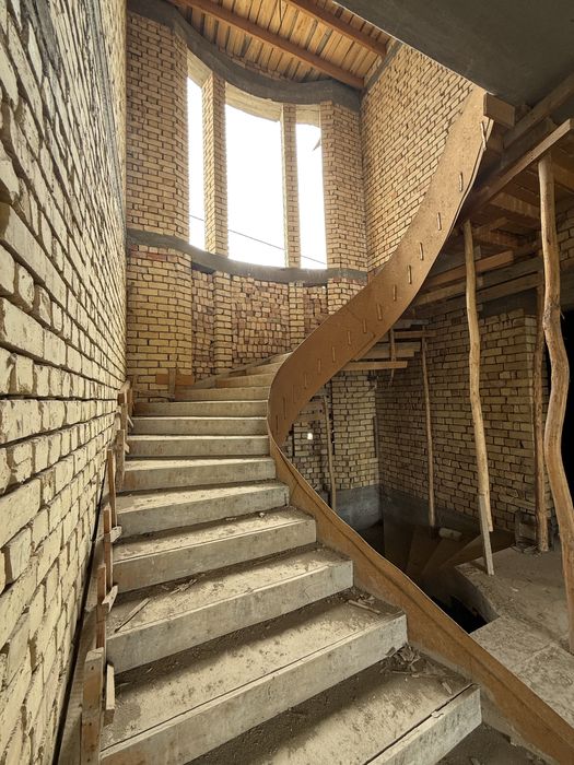 Срочно продается Олмазор тумани Мехнат, каробка уй ер нархида