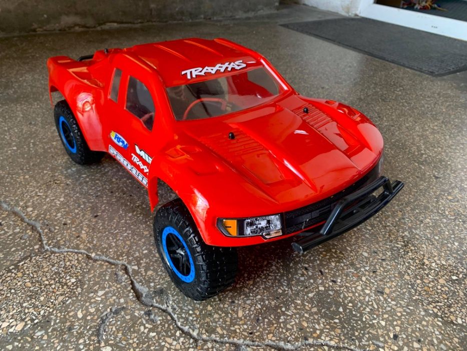 Traxxas slash sale 4x4 waterproof