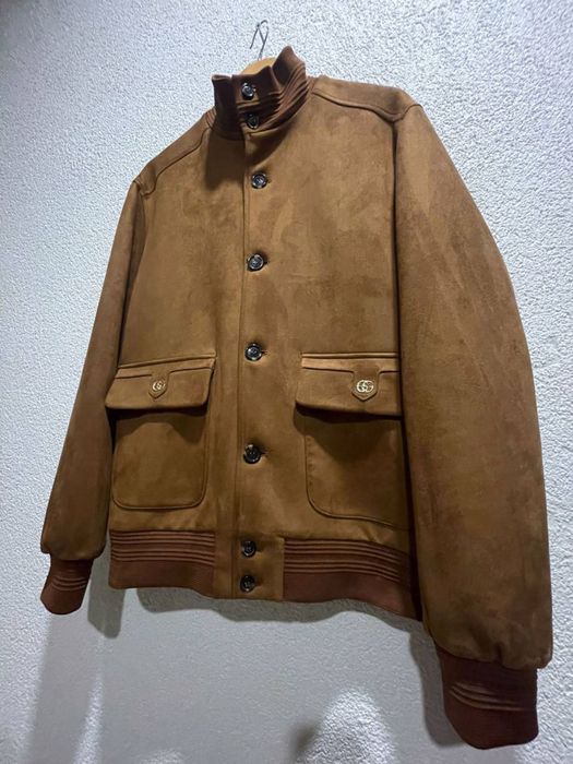 Якета на Gucci , Essentials и други