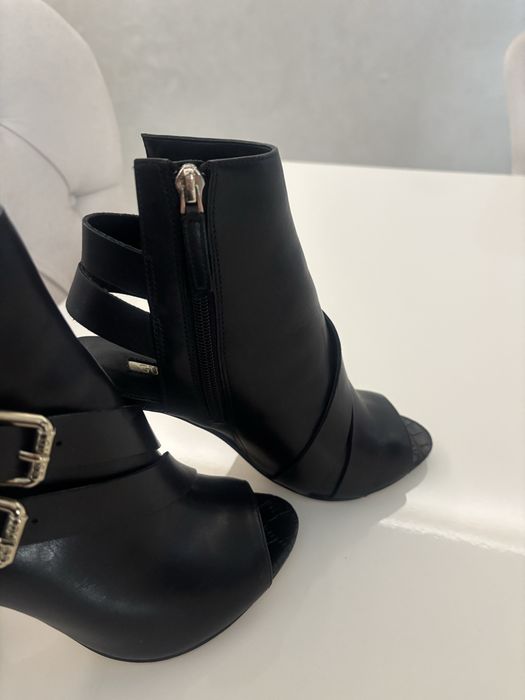 Дамски обувки GUESS-37 размер