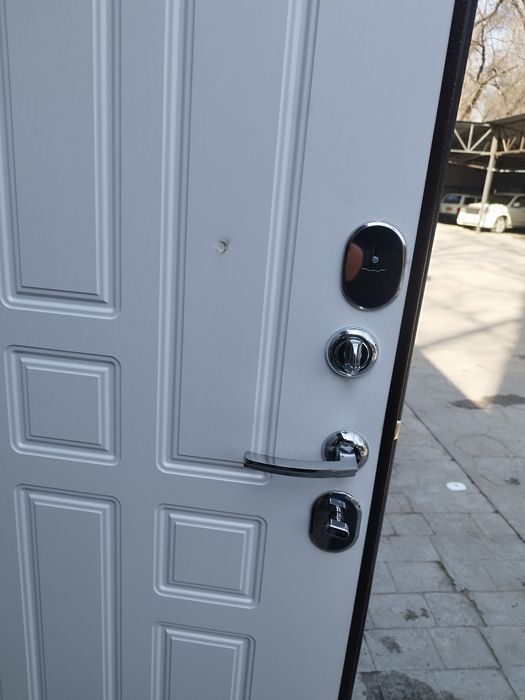 Входная дверь Гарда (Россия)