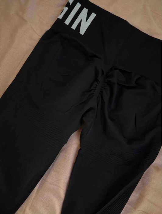 Оформящ безшевен клин