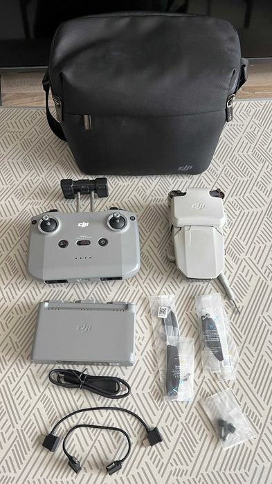 Drona DJI Mini 2 Fly More Combo