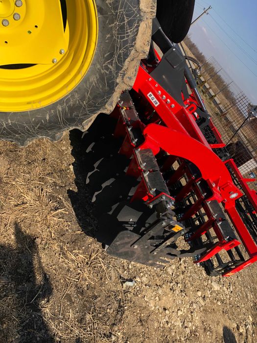 distribuitor ingrasaminte sau erbicide , disc hidraulic