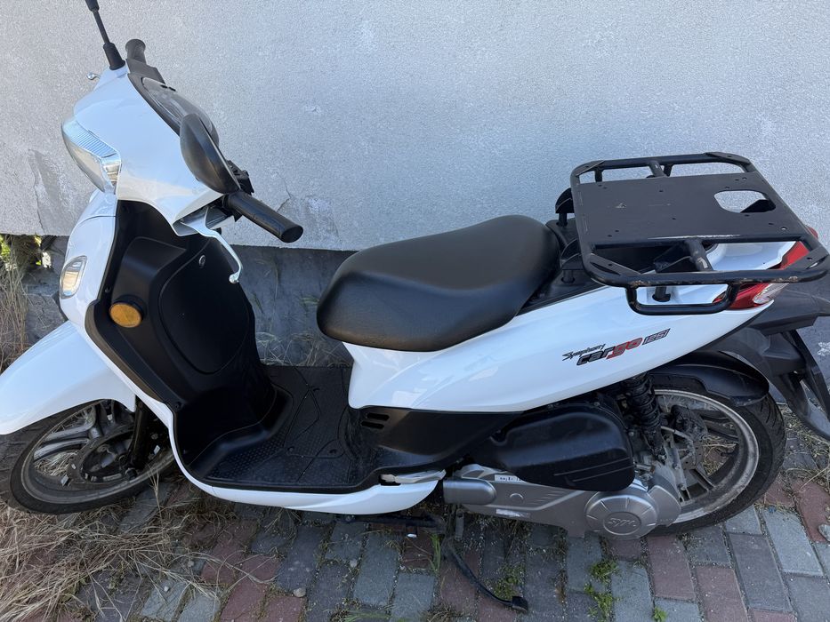 Inchiriez scuter kymco/SYM/Honda PCX bike rent glovo tazz Wolt