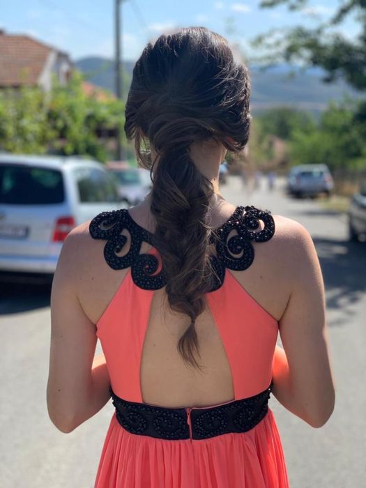 Официална рокля…