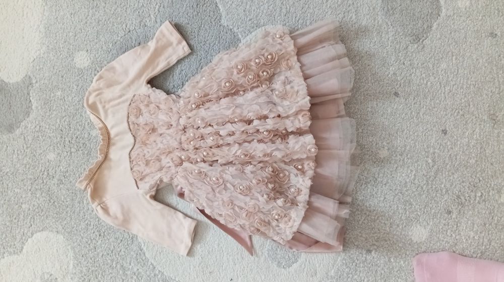 Очень красивое, нарядное платье