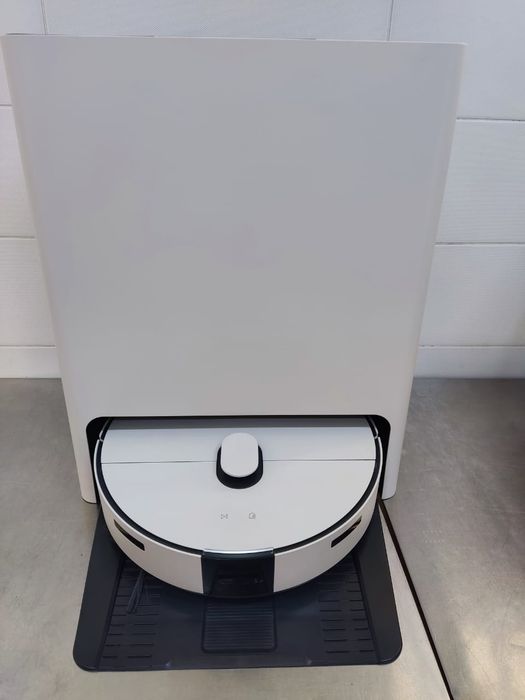 Робот пылесос в новом состоянии