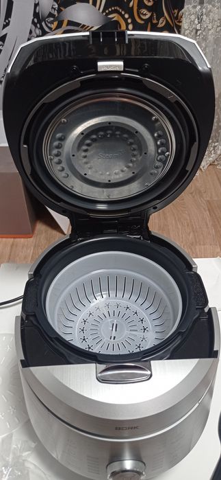 Продам мультиварку BORK U800