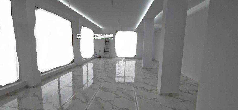 Дава се под наем Магазин в Пловдив, Коматевски възел - 90 кв.м за 1122 € - Снимка #1