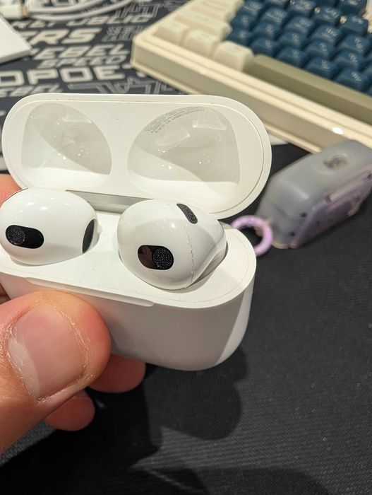Airpods 3 в хорошем состоянии