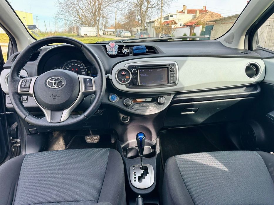 Toyota yarın hybrid