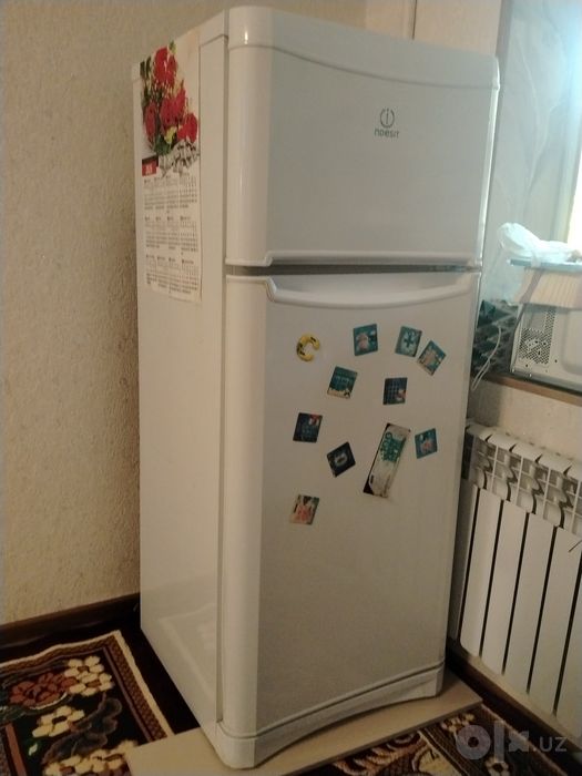 Холодильник Indesit