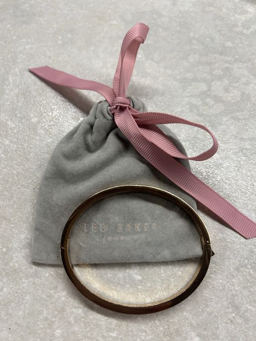 Твърда гривна Ted Baker