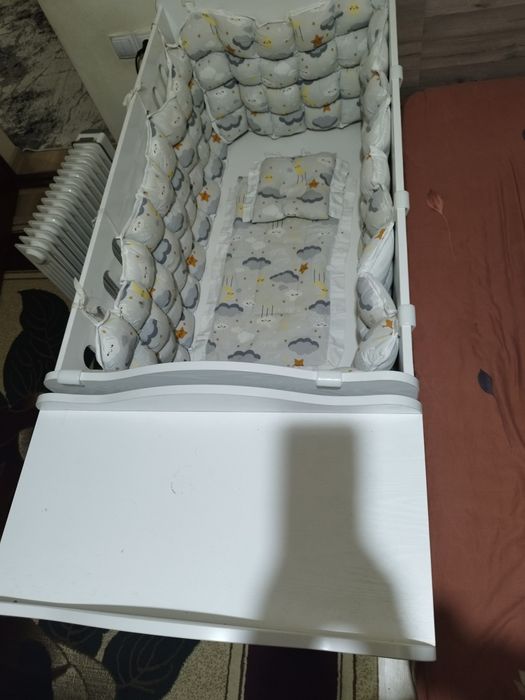 Detskiy karovat manej