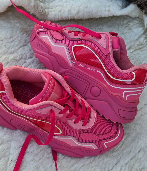 Tommy Hilfiger оригинални дамски сникърси 38 номер