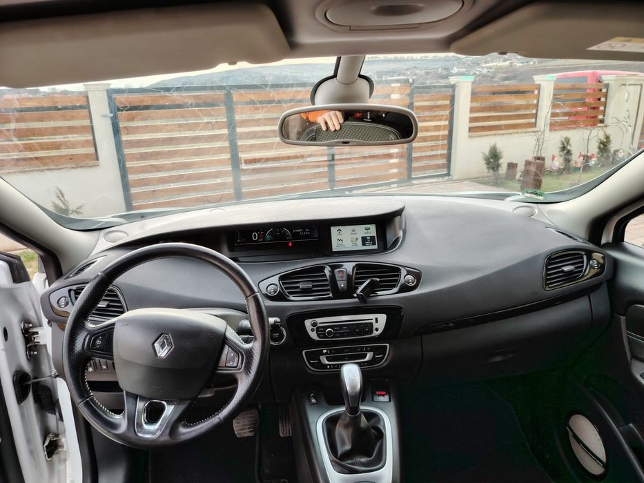 Vind   renault grand scenic