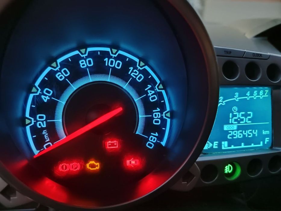 Spark 2012 продаётся