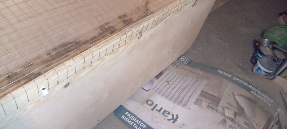 Ящик-вольер для питомцев ручной работы