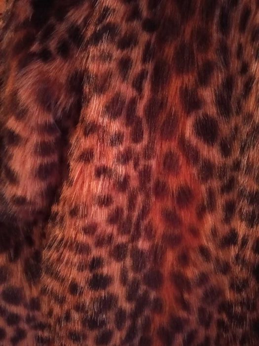 Haină de blană RESERVED