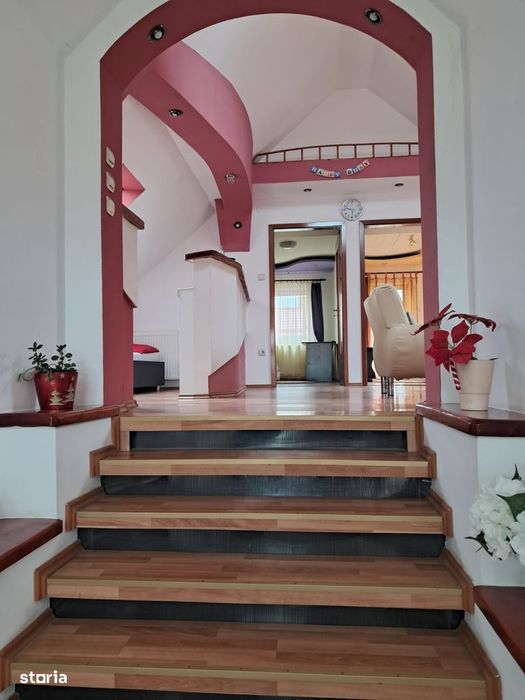 Apartament la casa de inchiriat