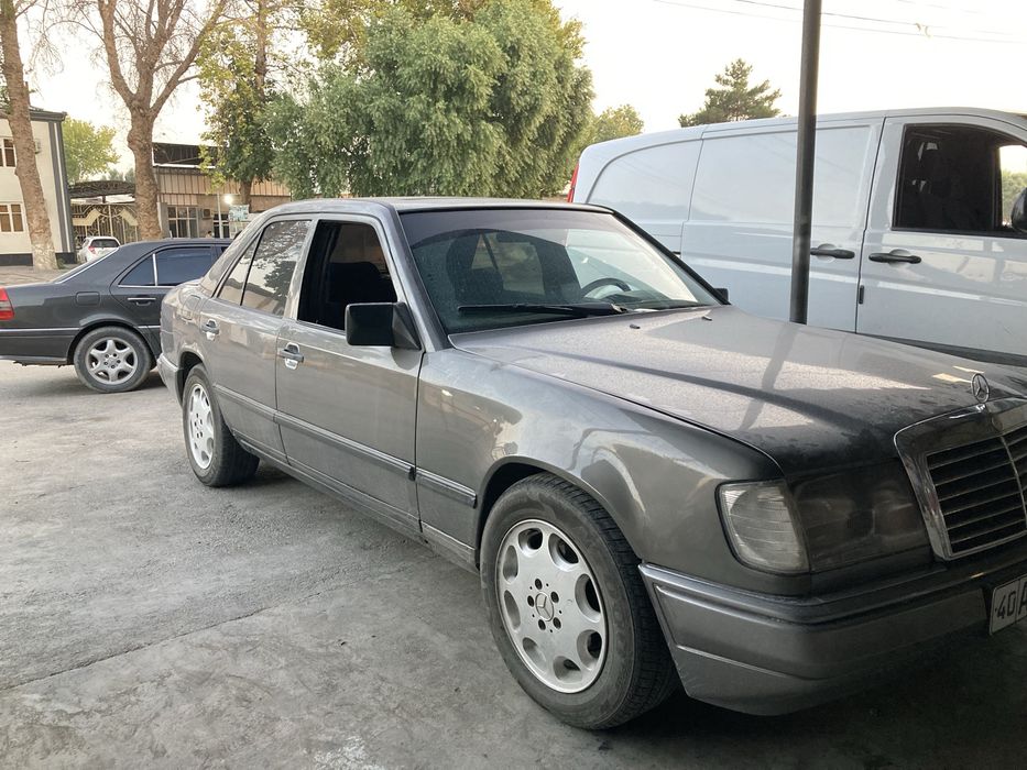 Mercedes Bemz W124