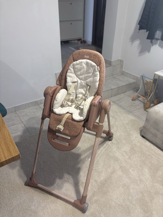 Scaun de masă Chicco pentru bebe – reglabil și pliabil