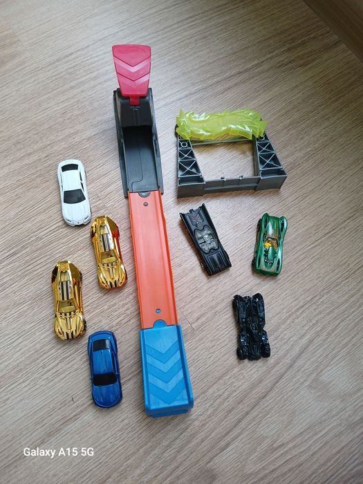 Hotwheels колички