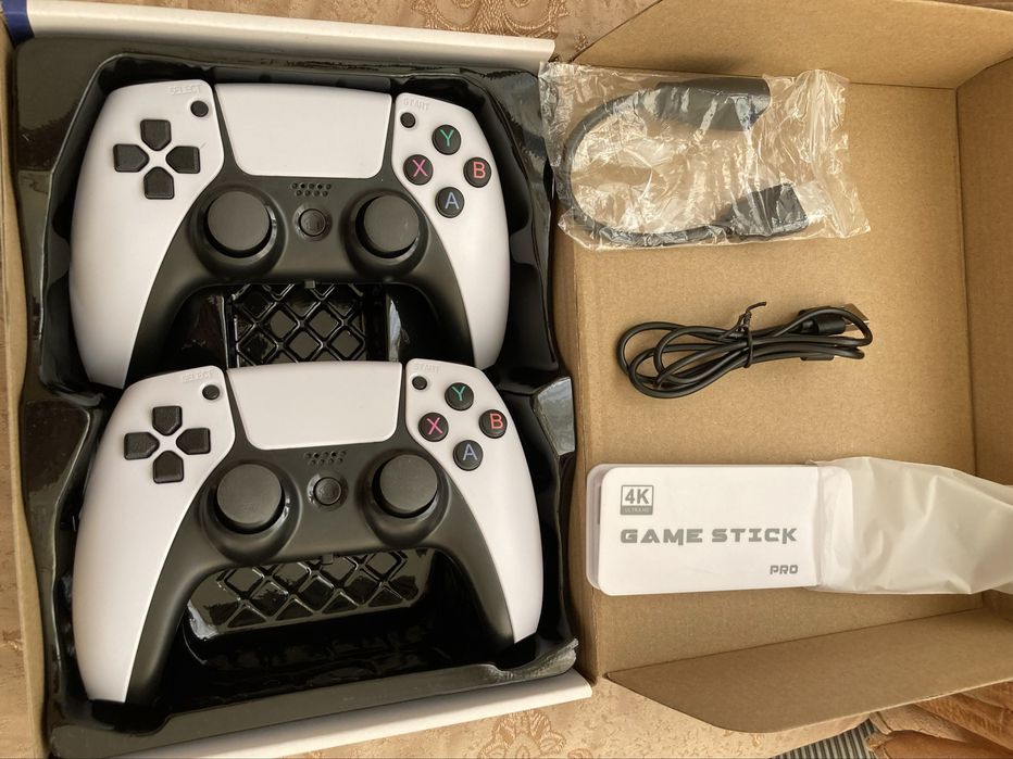 Игровая приставка, консоль для детей Game Stick, с 20 000 играми