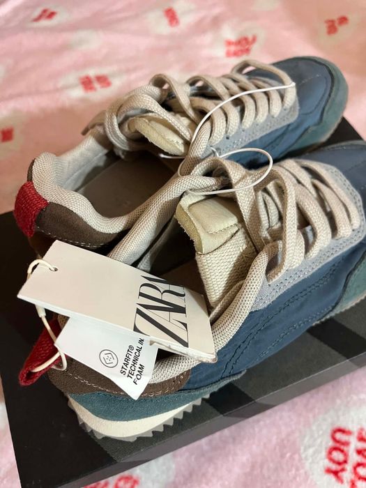 Детски обувки ZARA ! Чисто нови! Номер 34