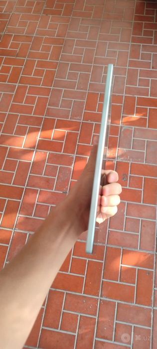 Srochniy sotiladi Redmi pas 2 256