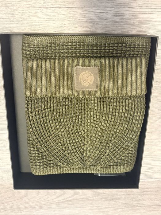 Set iarnă PRETTY GREEN,căciulă si eșarfă