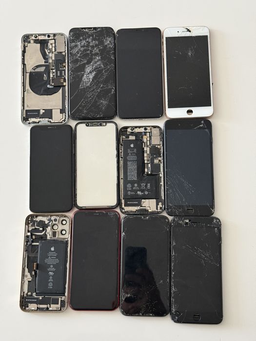 iPhone 8plus , X , 11 se vand intregi