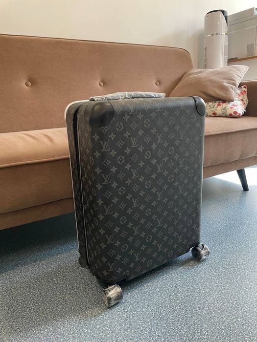 Чемодан Horizon 55 LV