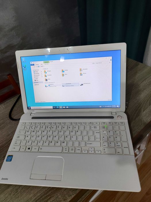 Laptop Toshiba pentru piese