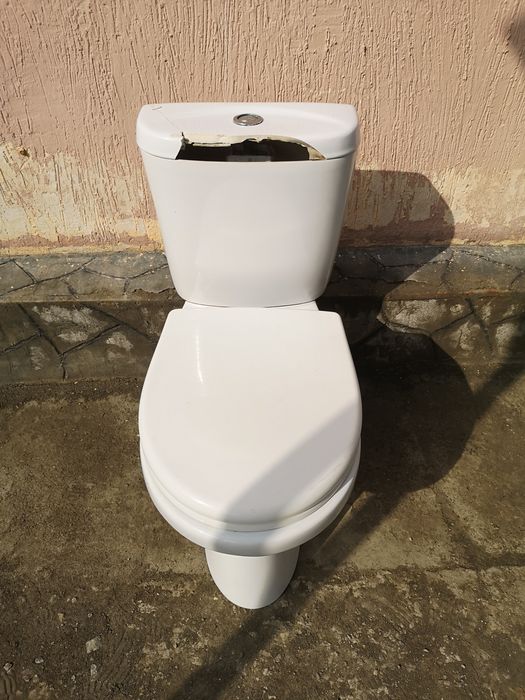 Унитаз Santek (Эконом спуск воды)