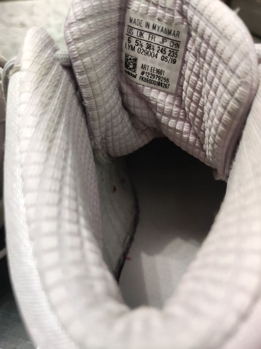 Дамски кецове на adidas