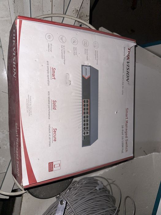Коммутатор Hikvision