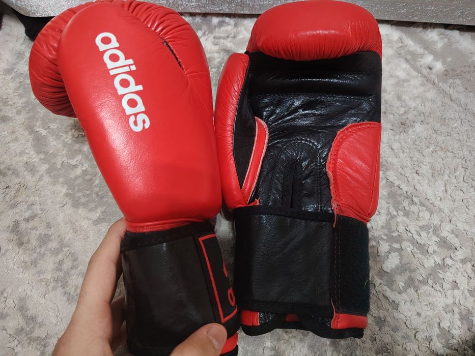 Перчатка сатамын