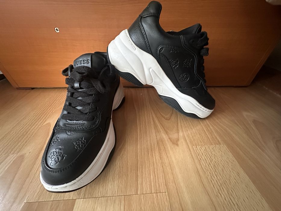 Дамски сникърси Guess