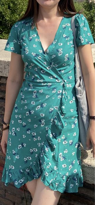 Платья и сарафаны летние