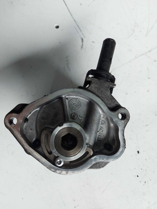 Вакуум помпа за Mercedes-Benz Sprinter W906 OM651