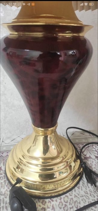 Красивый торшер (светильник).