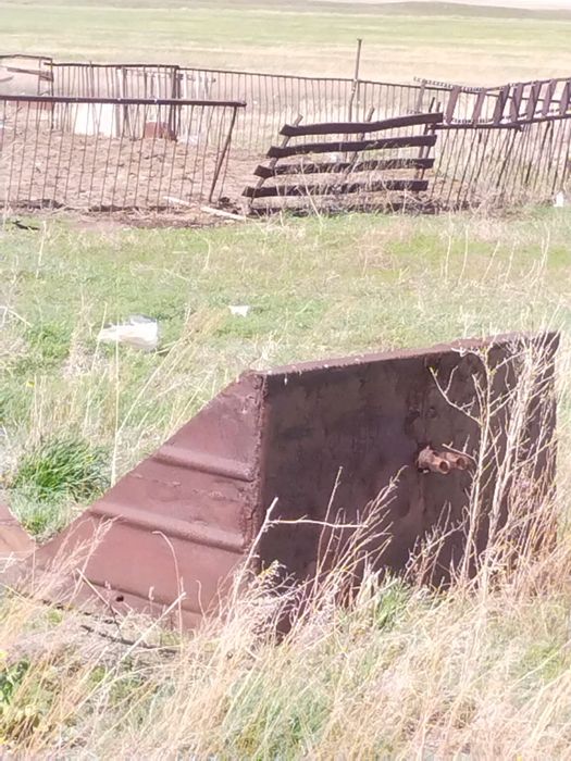 Дом, трактор и баз