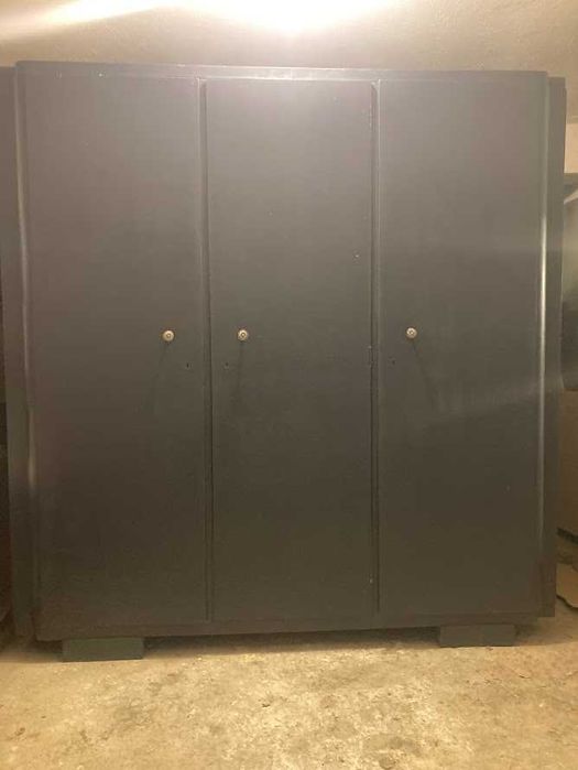 Гардероб масив дърво винтиж трикрилен