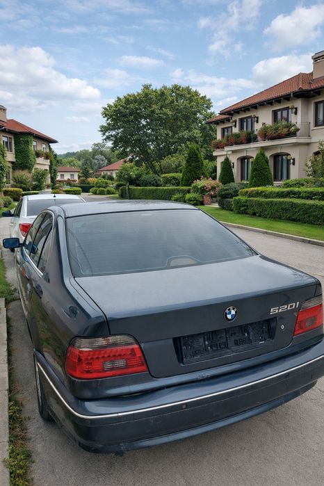 Продавам Bmw 520i е39