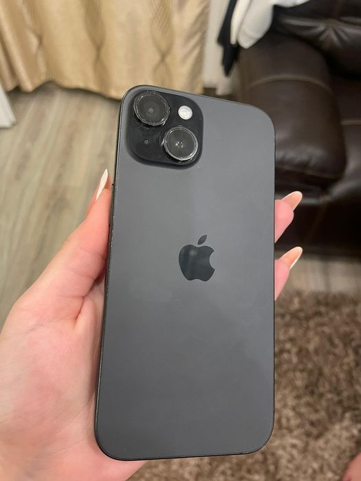 iPhone 15 black 128g