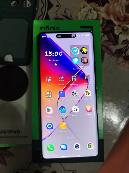 Infinix not 40 pro 12+12/256 телефон в хорошем состоянии весь комплект