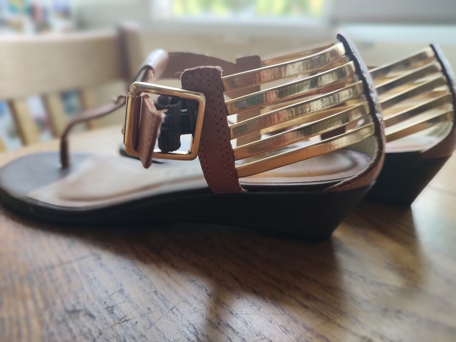 Сандали номер 36