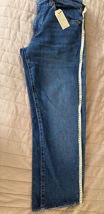 Джинсы Levis синие. Новые.